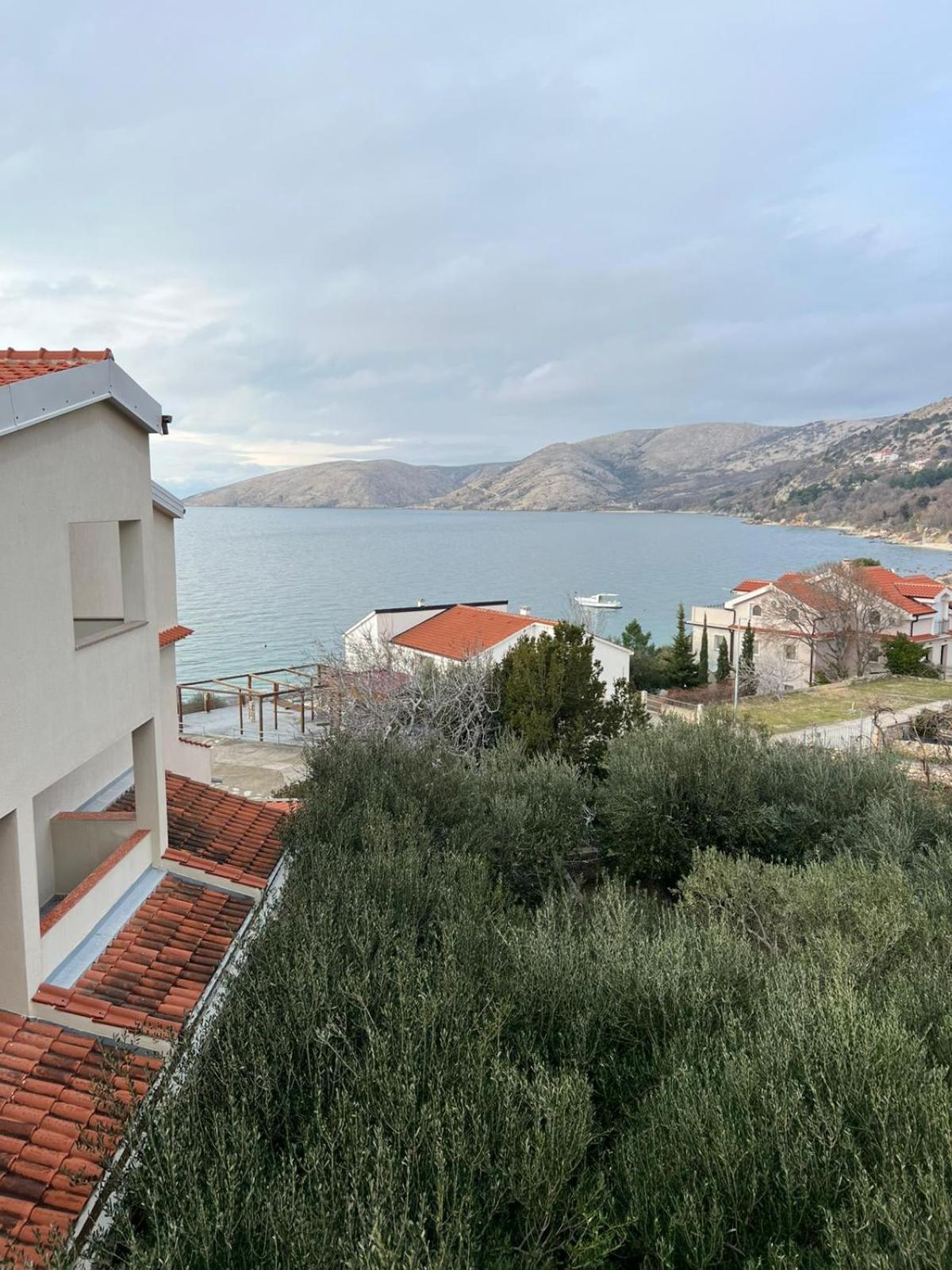 Bellevue Rooms Stara Baška Buitenkant foto