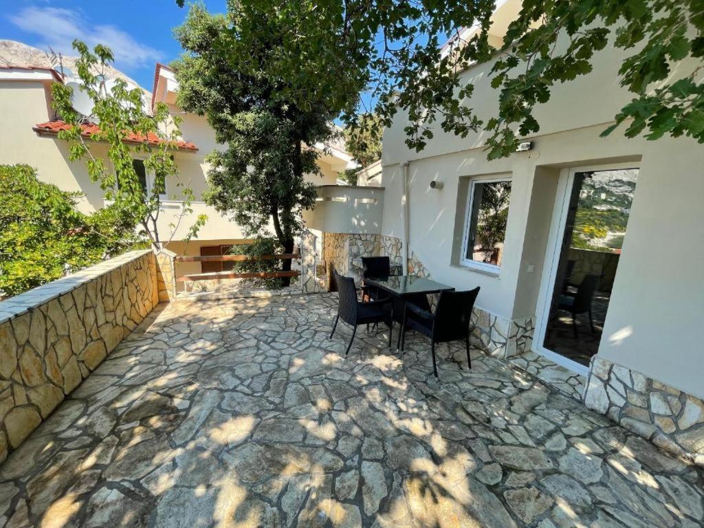 Bellevue Rooms Stara Baška Buitenkant foto