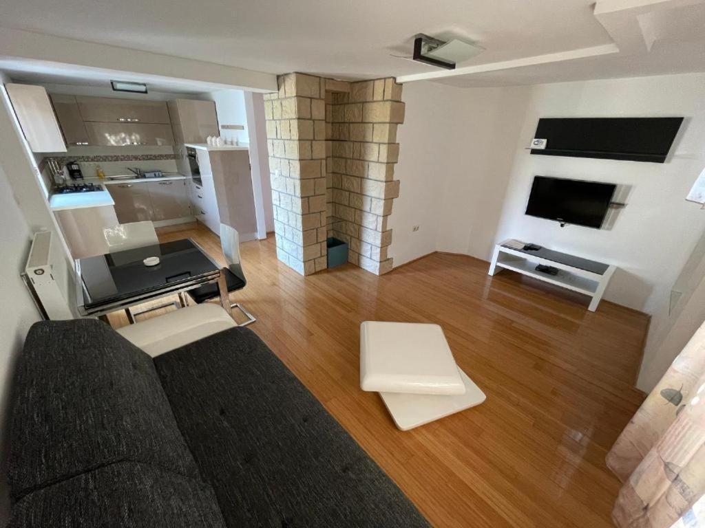 Bellevue Rooms Stara Baška Buitenkant foto