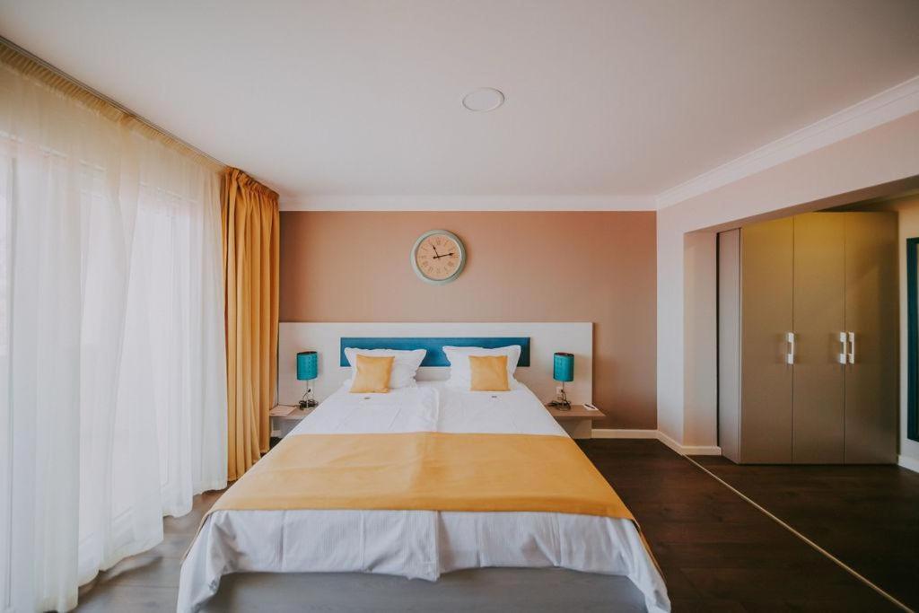 Bellevue Rooms Stara Baška Buitenkant foto